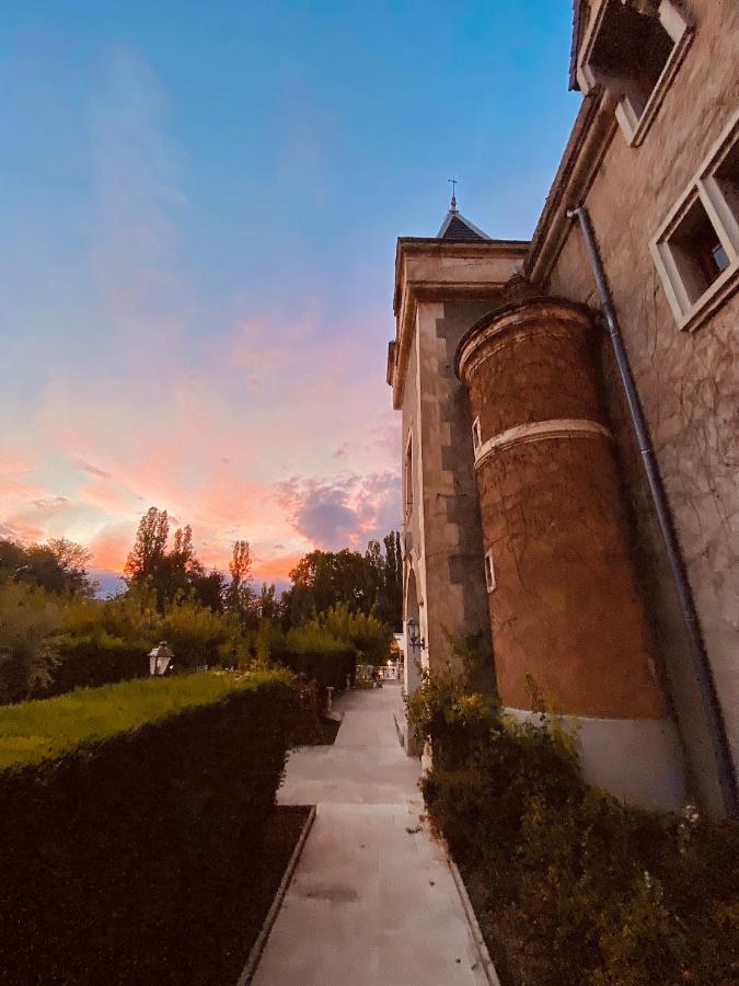 Chateau De Fontager Serves-sur-Rhône Zewnętrze zdjęcie